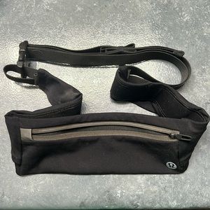 Lululemon Fast and Free Running Belt L/XL in Black